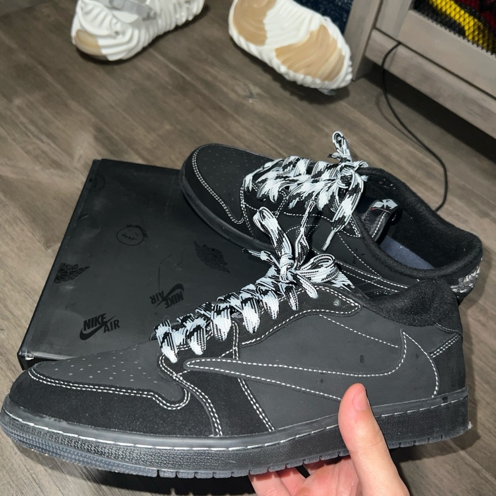 jordan 1 phantom low